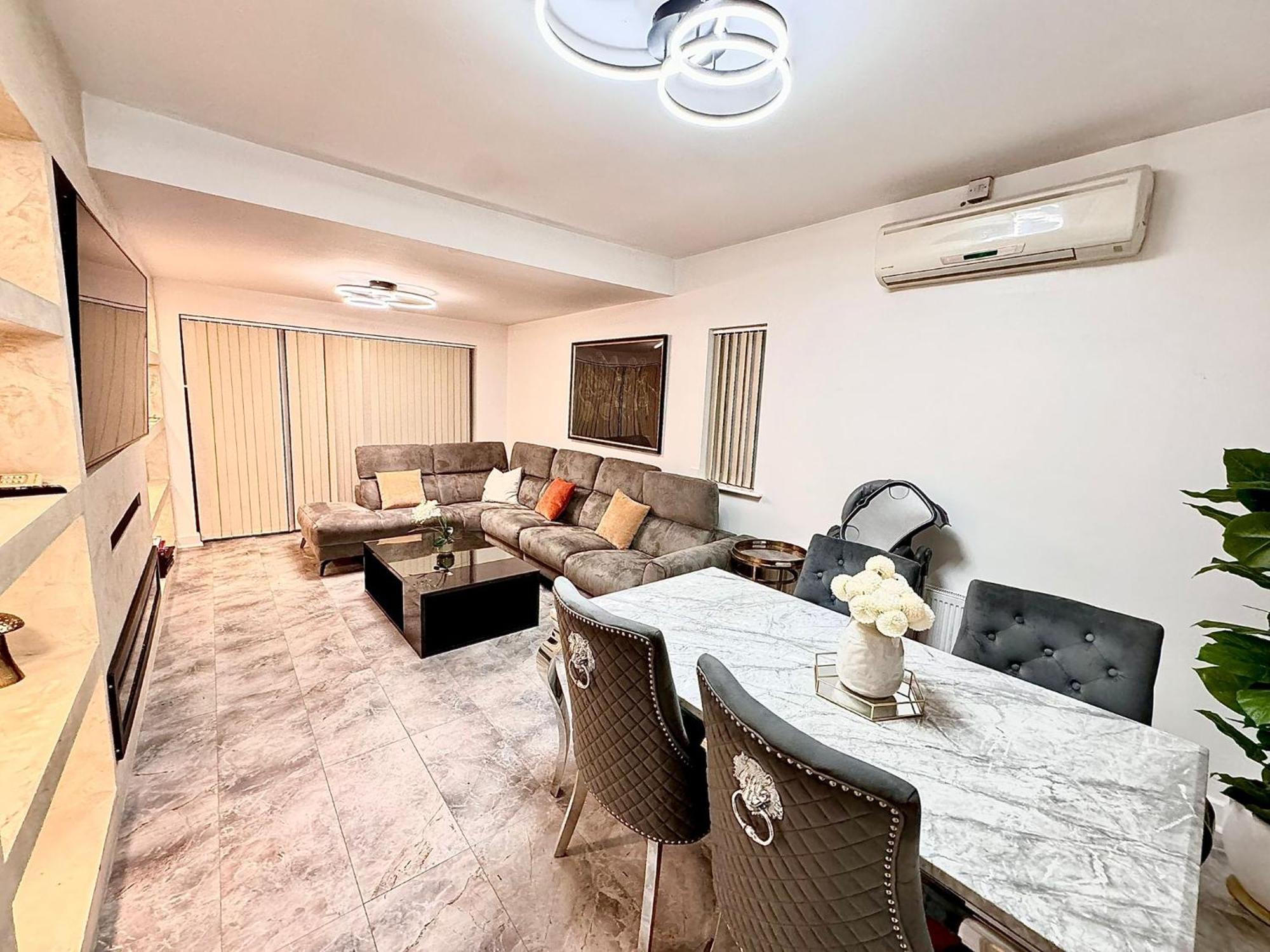 Deluxe Spacious King Size Room Hornchurch Exterior foto